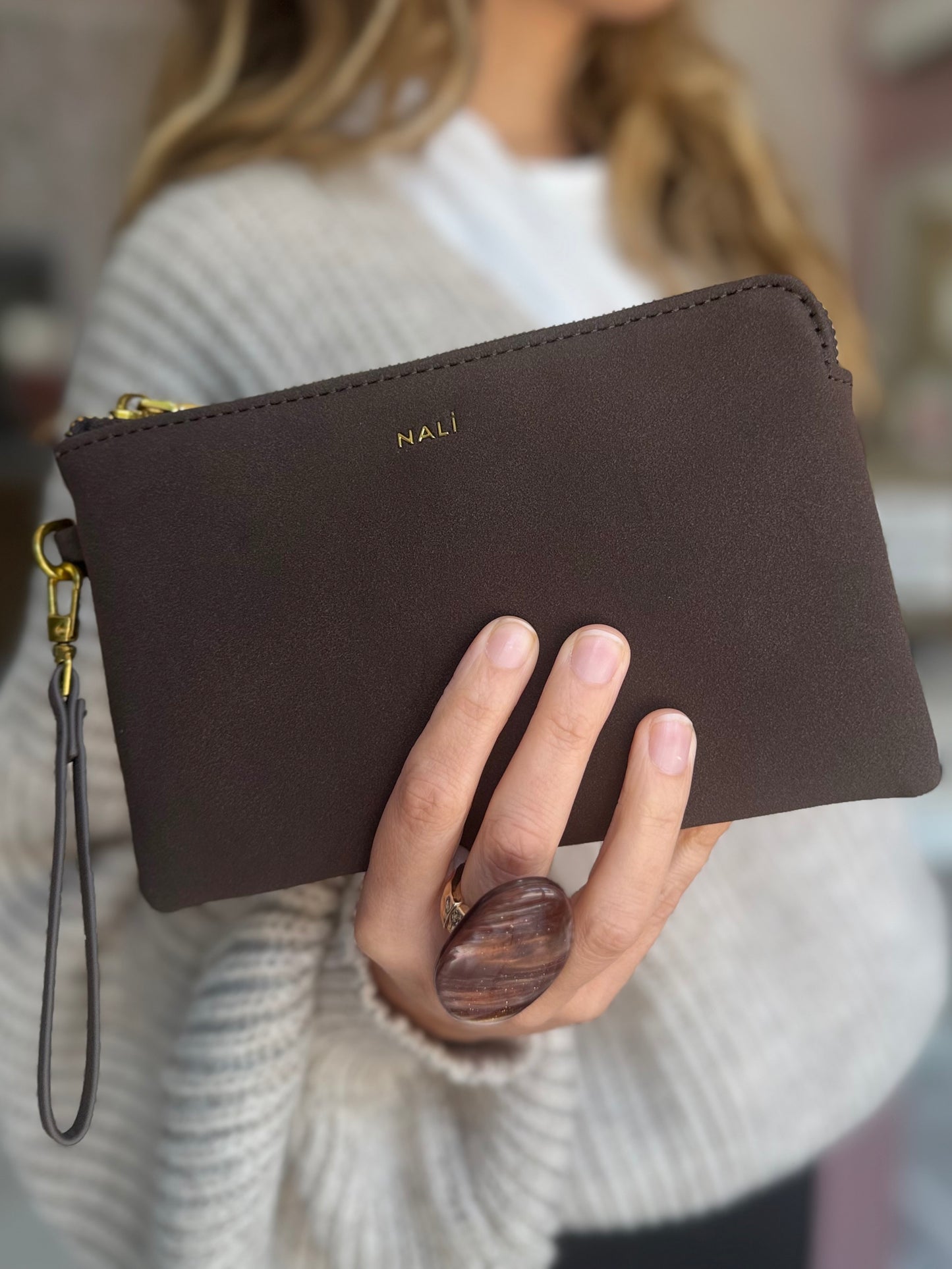 PORTAFOGLIO/POUCH MELANIE MARRONE NALI