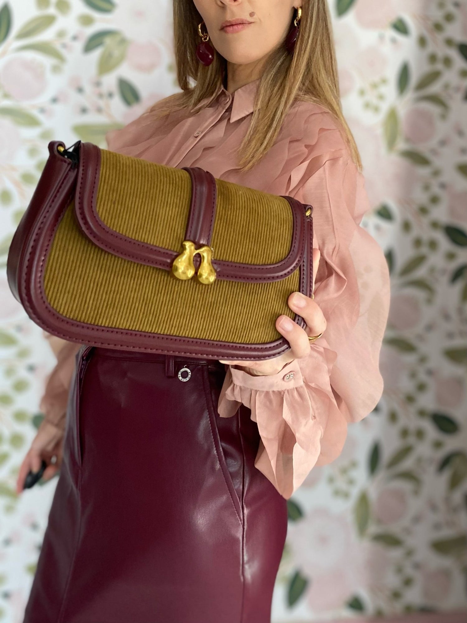 BORSA BOBBY A SPALLA VELLUTO OCRA NALì - Fanatica Boutique