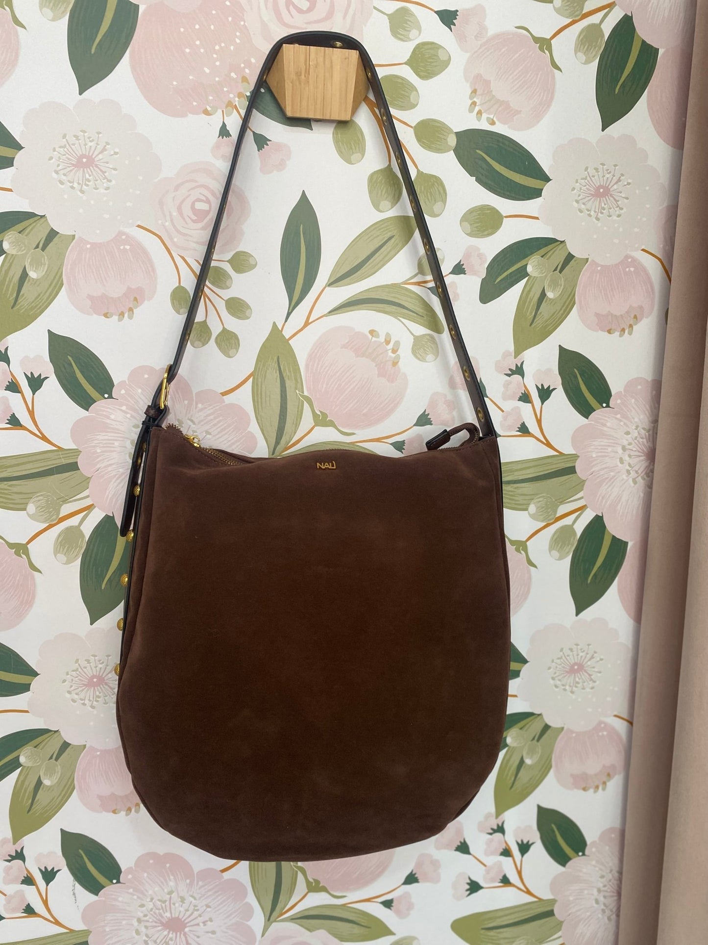 BORSA JOANNE A SPALLA CON BORCHIE MARRONE NALI - Fanatica Boutique