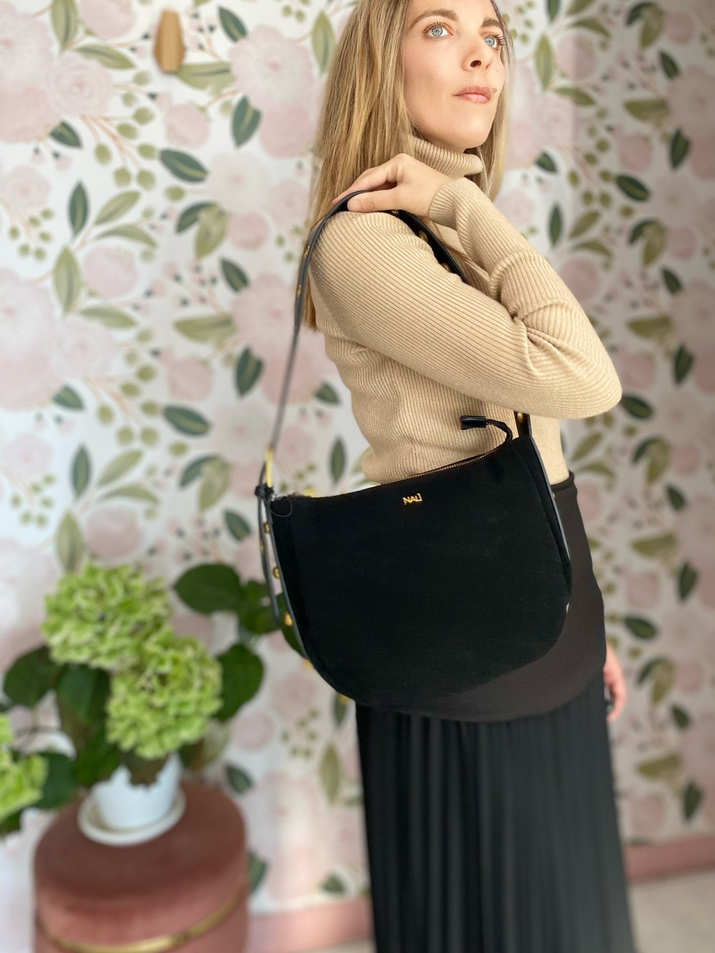 BORSA JOANNE SMALL A SPALLA+ BORCHIE NERO NALI - Fanatica Boutique