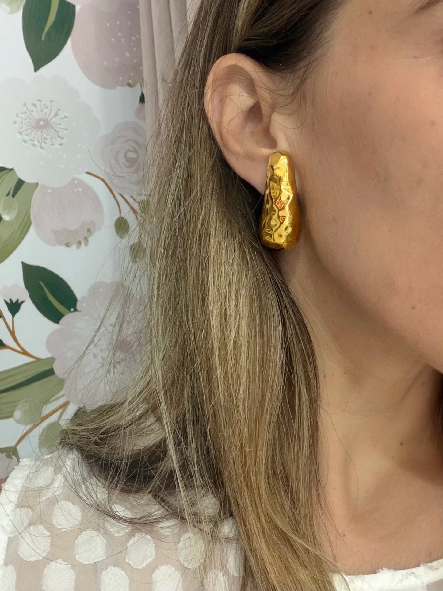 ORECCHINI A GOCCIA MARTELLATI ORO NALI - Fanatica Boutique