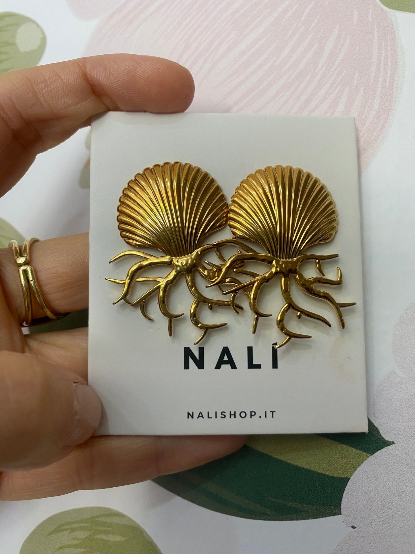 ORECCHINI CONCHIGLIA/CORAL ACC.INO. ORO NALI - Fanatica Boutique