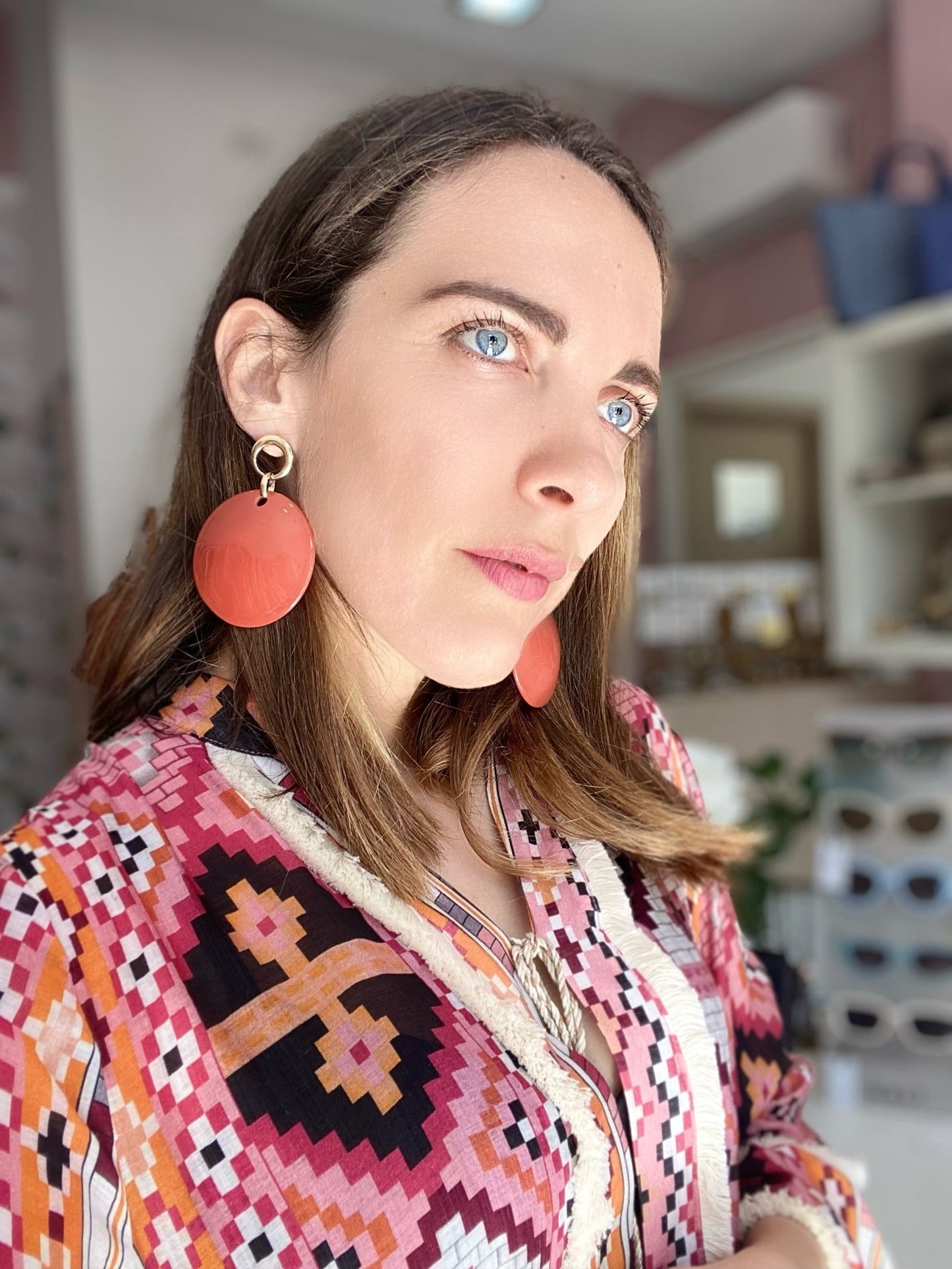 ORECCHINI SPHERE RESINA CORALLO NALI - Fanatica Boutique