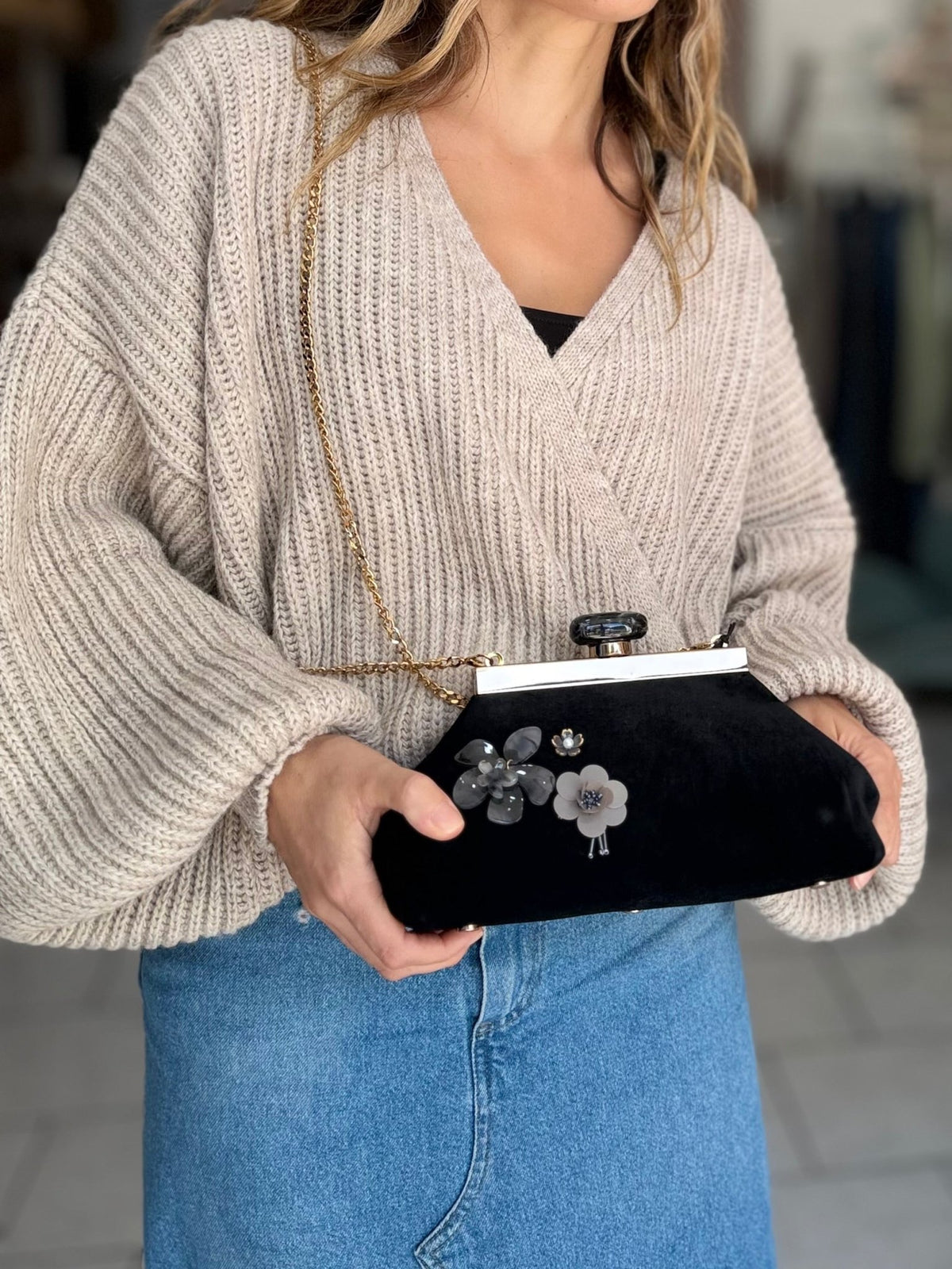 POCHETTE MALAGA A MANO CON FIORI NERO NALI - Fanatica Boutique