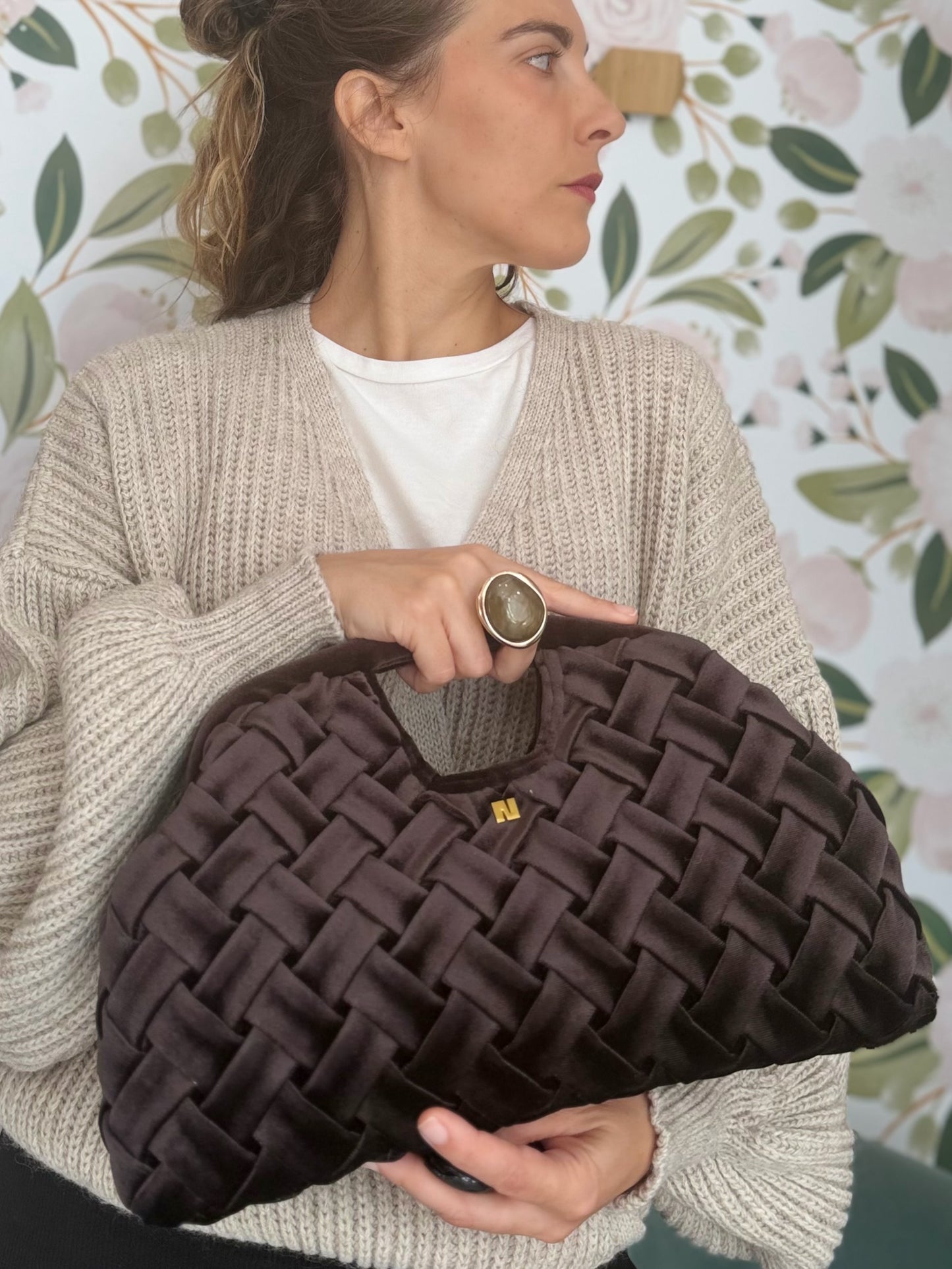 BORSA QUEEN A MANO INTRECCIATA MARRONE NALI