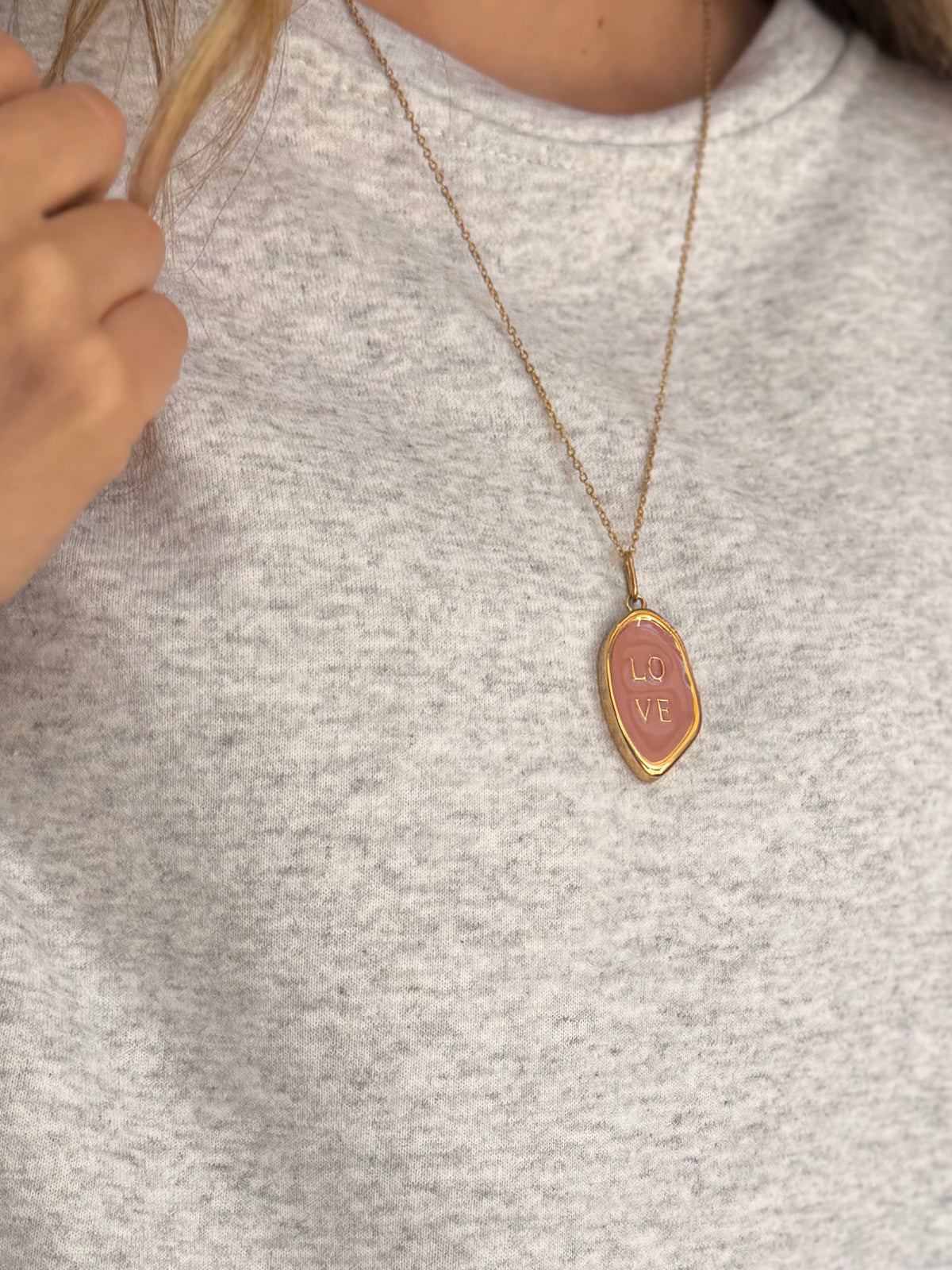 PENDENTE/COLLANA LOVE ACC. INOS. ROSA/ORO NALI