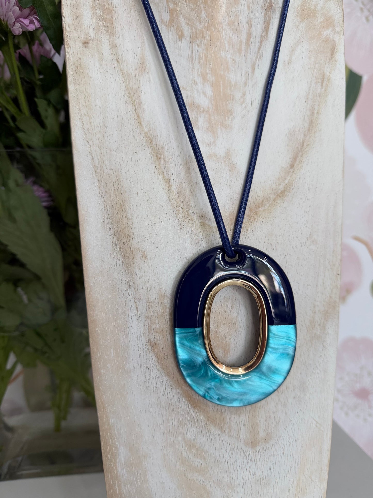 COLLANA VALE PENDENTE OVALE RESINA BLU NALI