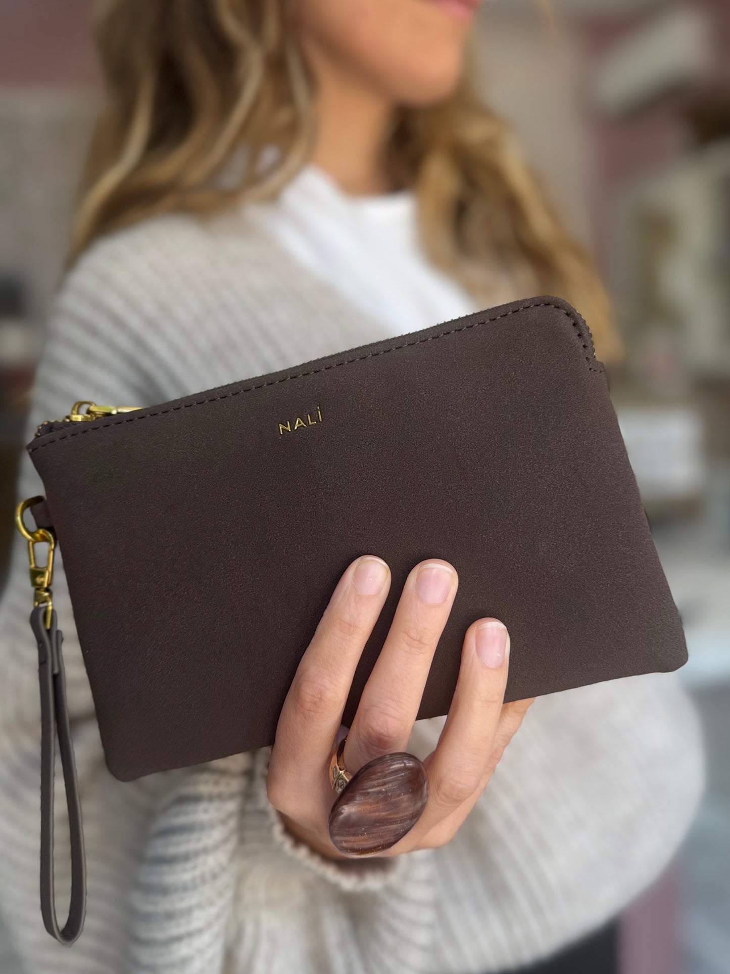 PORTAFOGLIO/POUCH MELANIE MARRONE NALI