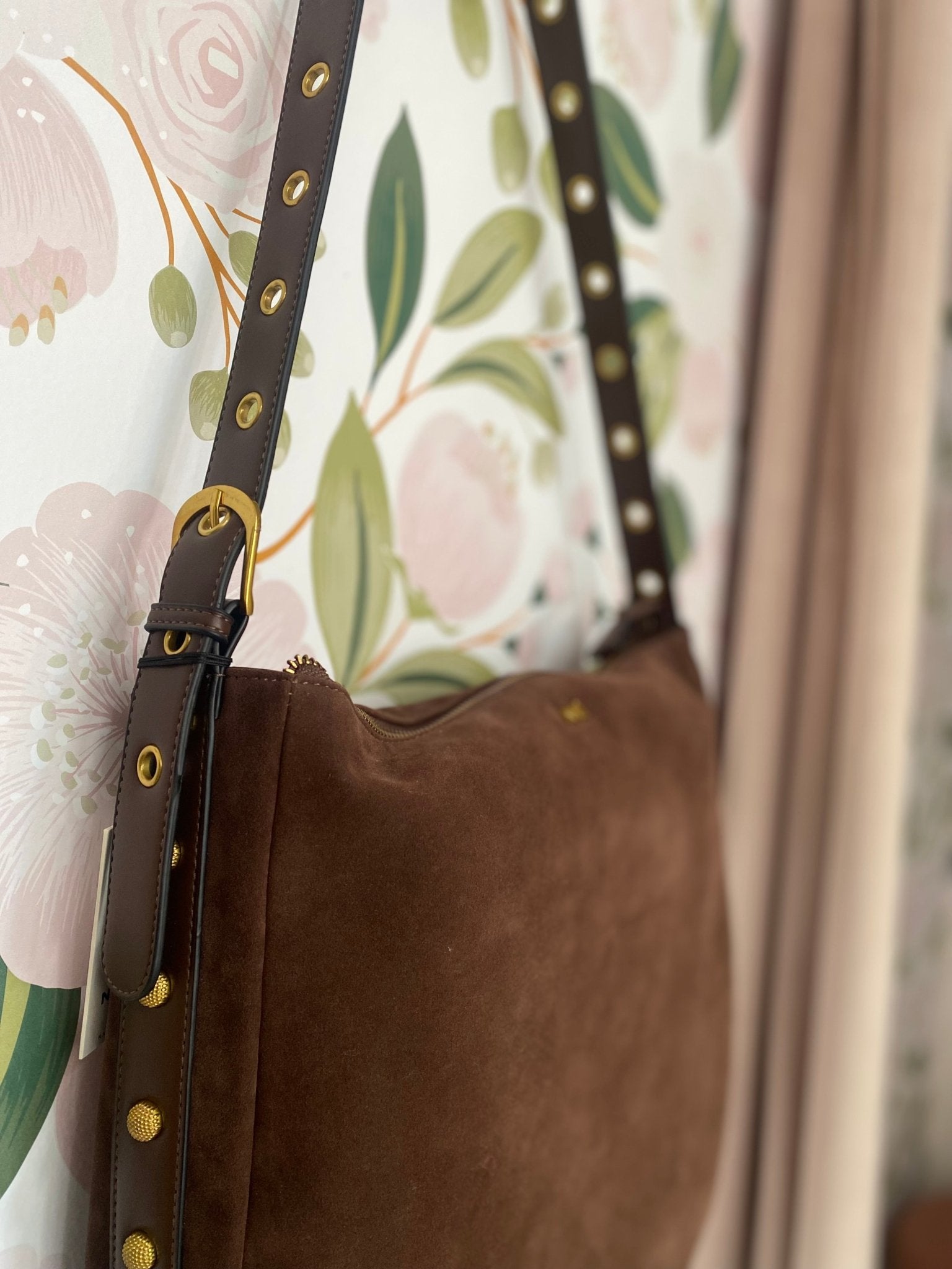 BORSA JOANNE A SPALLA CON BORCHIE MARRONE NALI - Fanatica Boutique