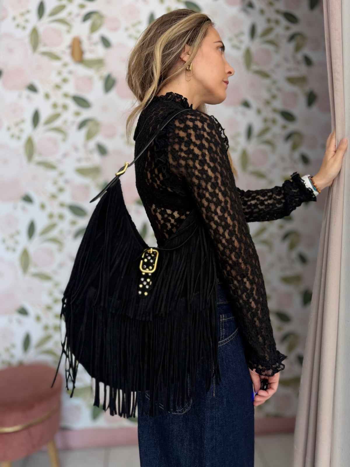 BORSA MONTANA A SPALLA CON FRANGE NERO NALI - Fanatica Boutique