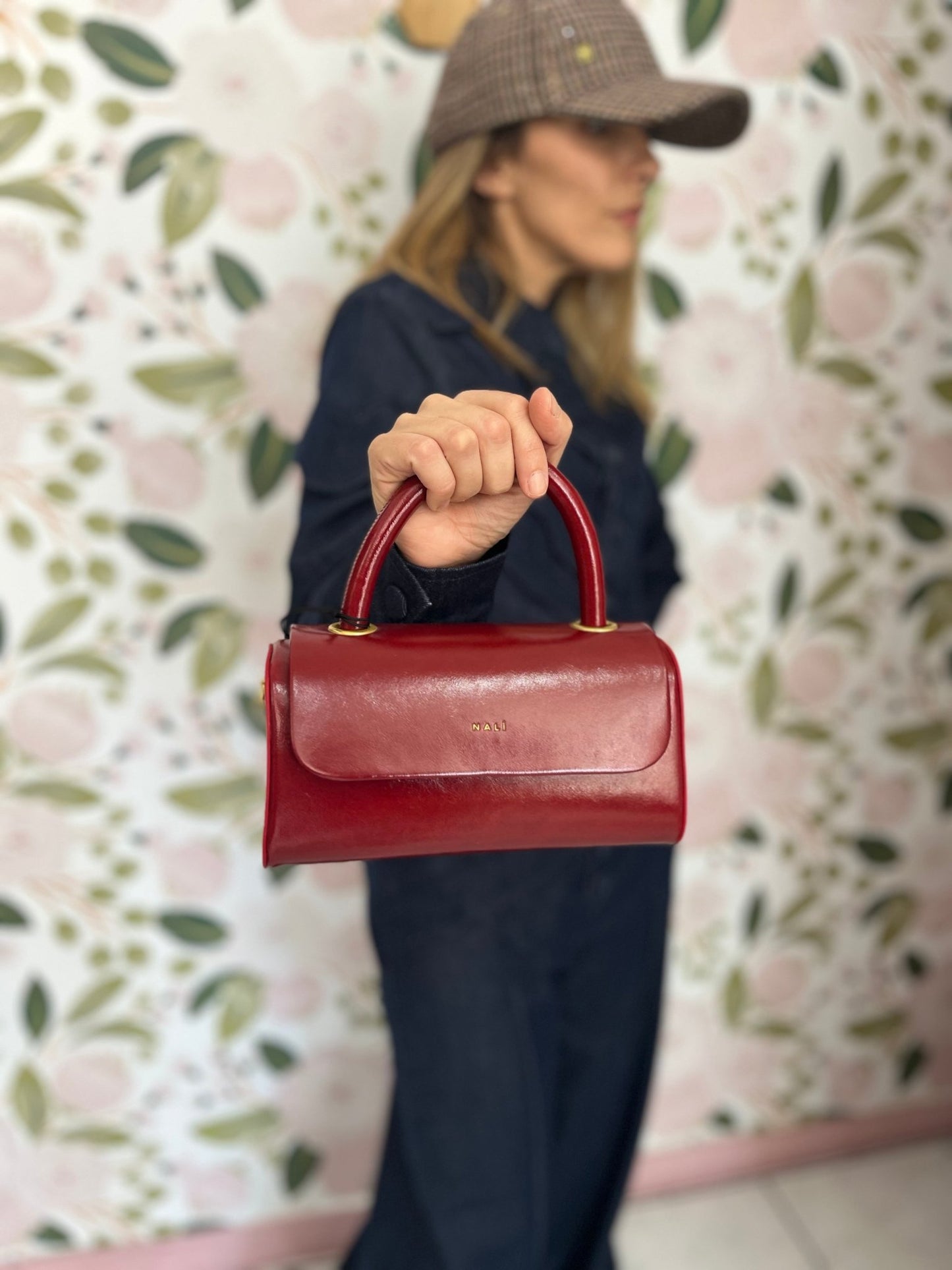 BORSA PHOEBE A MANO RIGIDA BORDEAUX NALI - Fanatica Boutique