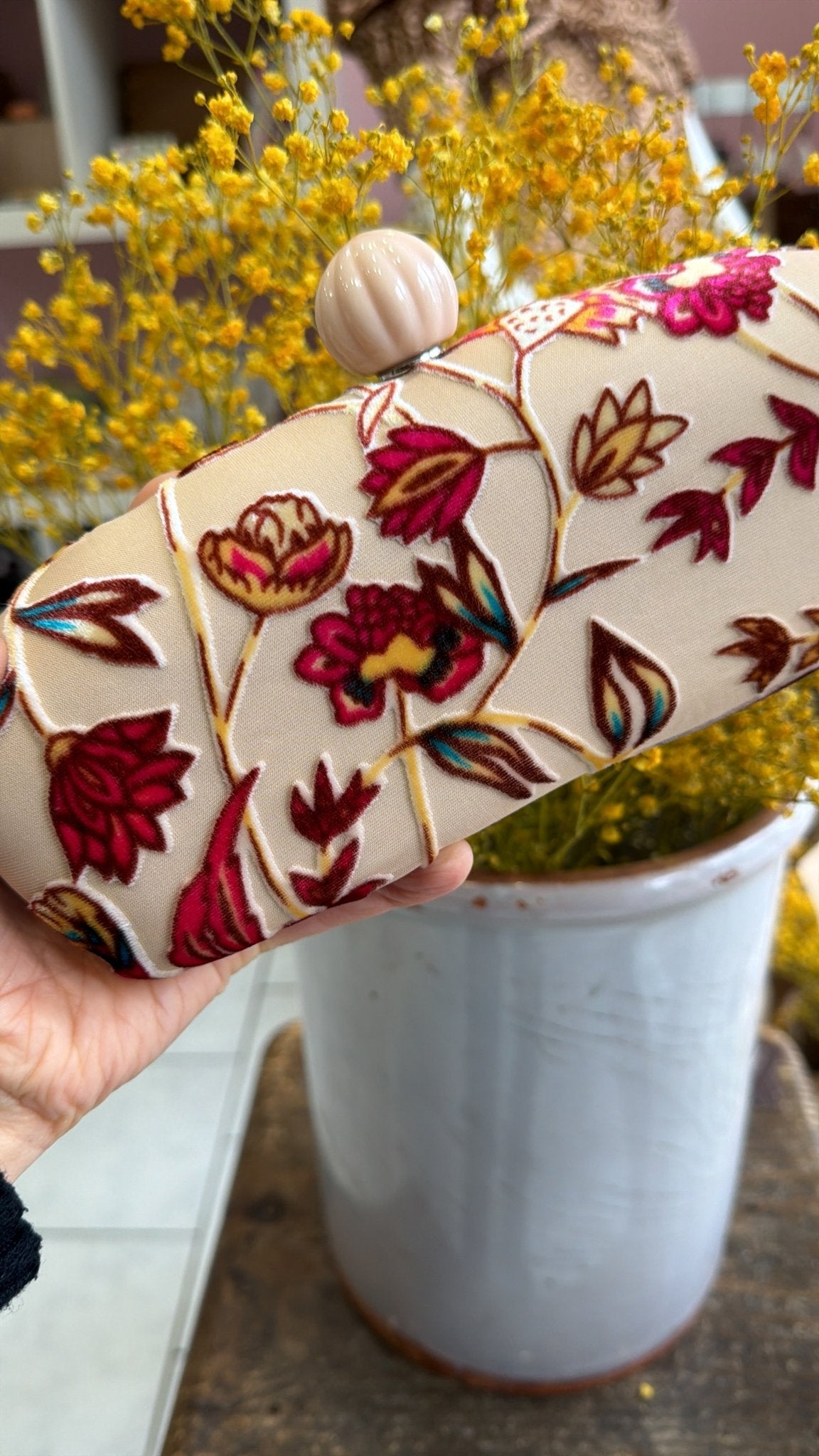 CLUTCH MARGOT STAMPA FLOREALE CREMA NALI - Fanatica Boutique