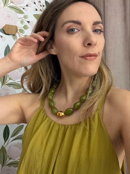 COLLANA CHIARA GIROCOLLO RESINA ORO/VERDE NALI - Fanatica Boutique