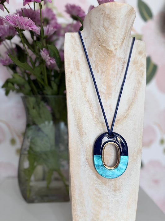 COLLANA VALE PENDENTE OVALE RESINA BLU NALI - Fanatica Boutique