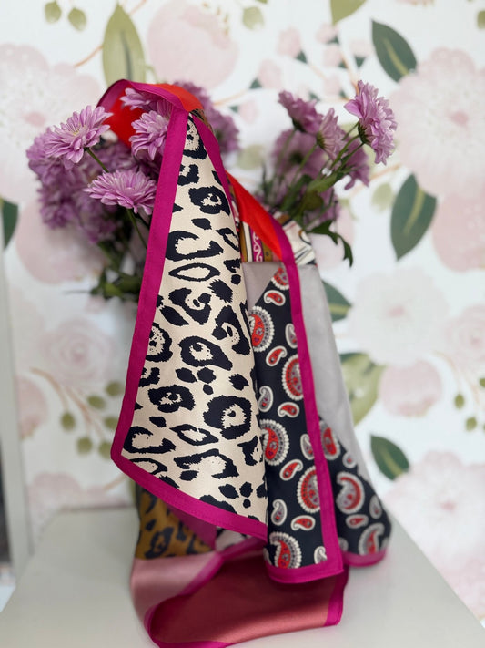 FOULARD SETA STAMPA PAISLEY+ MACULA FUCSIA NALI - Fanatica Boutique