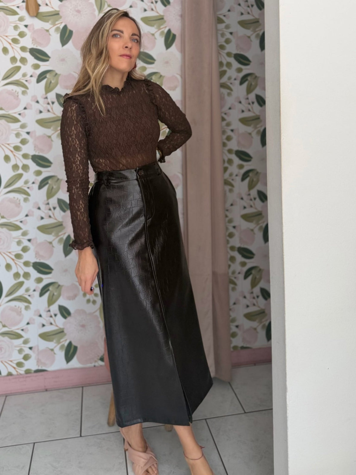LONGUETTE IN ECOPELLE CON SPACCO MORO KIKISIX - Fanatica Boutique