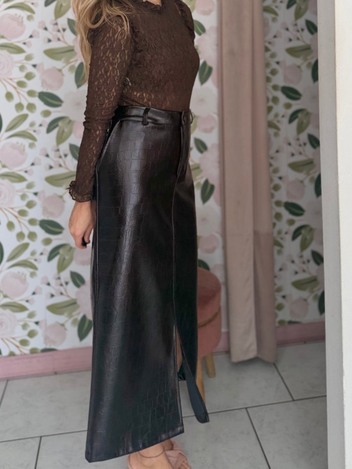 LONGUETTE IN ECOPELLE CON SPACCO MORO KIKISIX - Fanatica Boutique