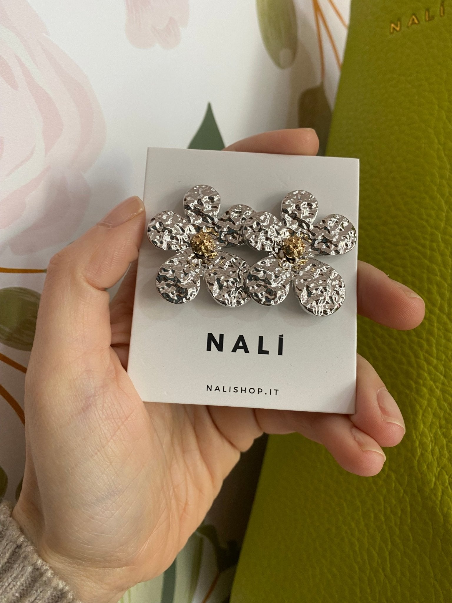 ORECCHINI OVER FIORE MARTELLATO ORO/ARGENTO NALI - Fanatica Boutique