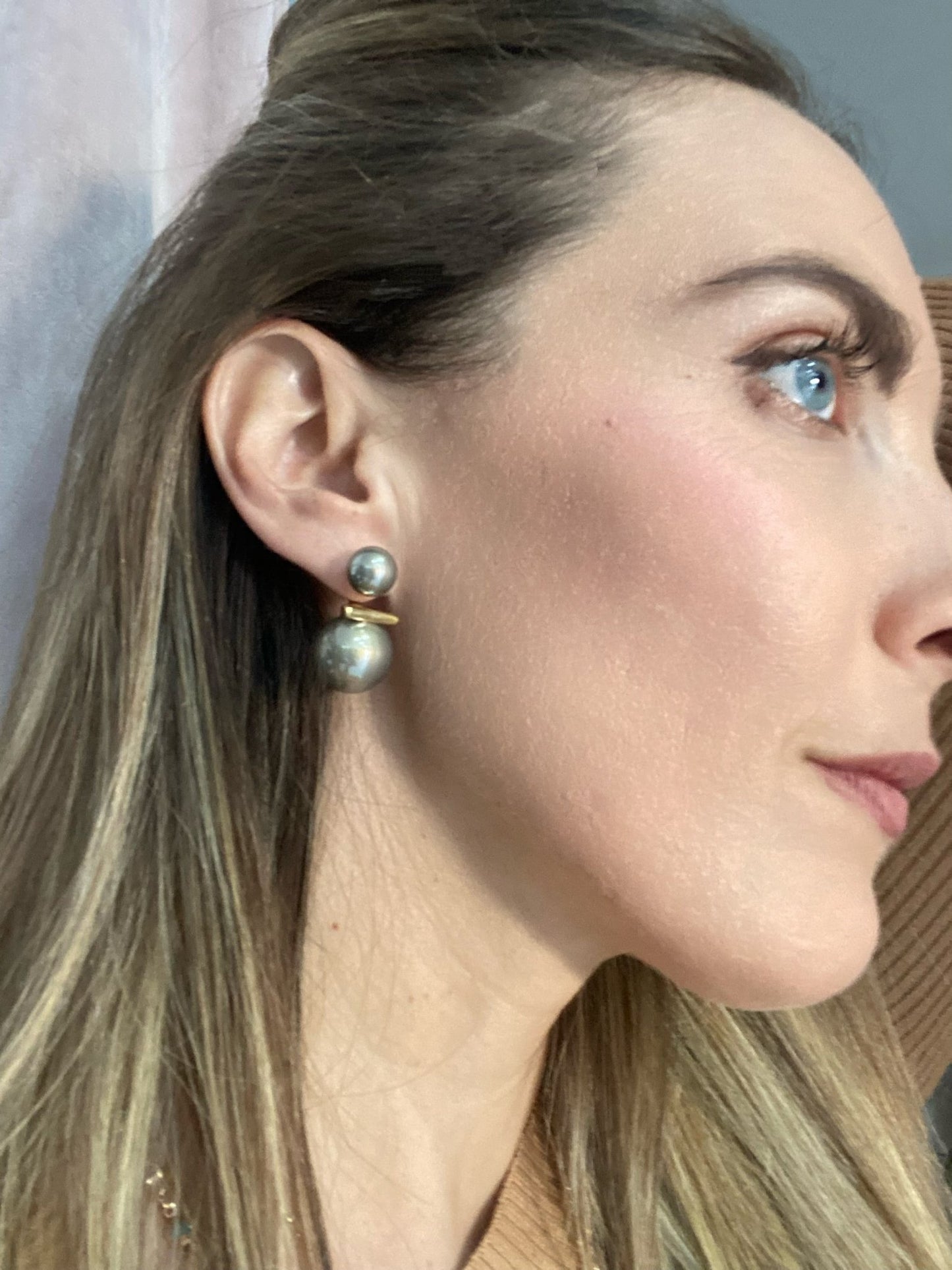 ORECCHINI RITA 2 PERLE ACC.INO. GRIGIO NALI - Fanatica Boutique