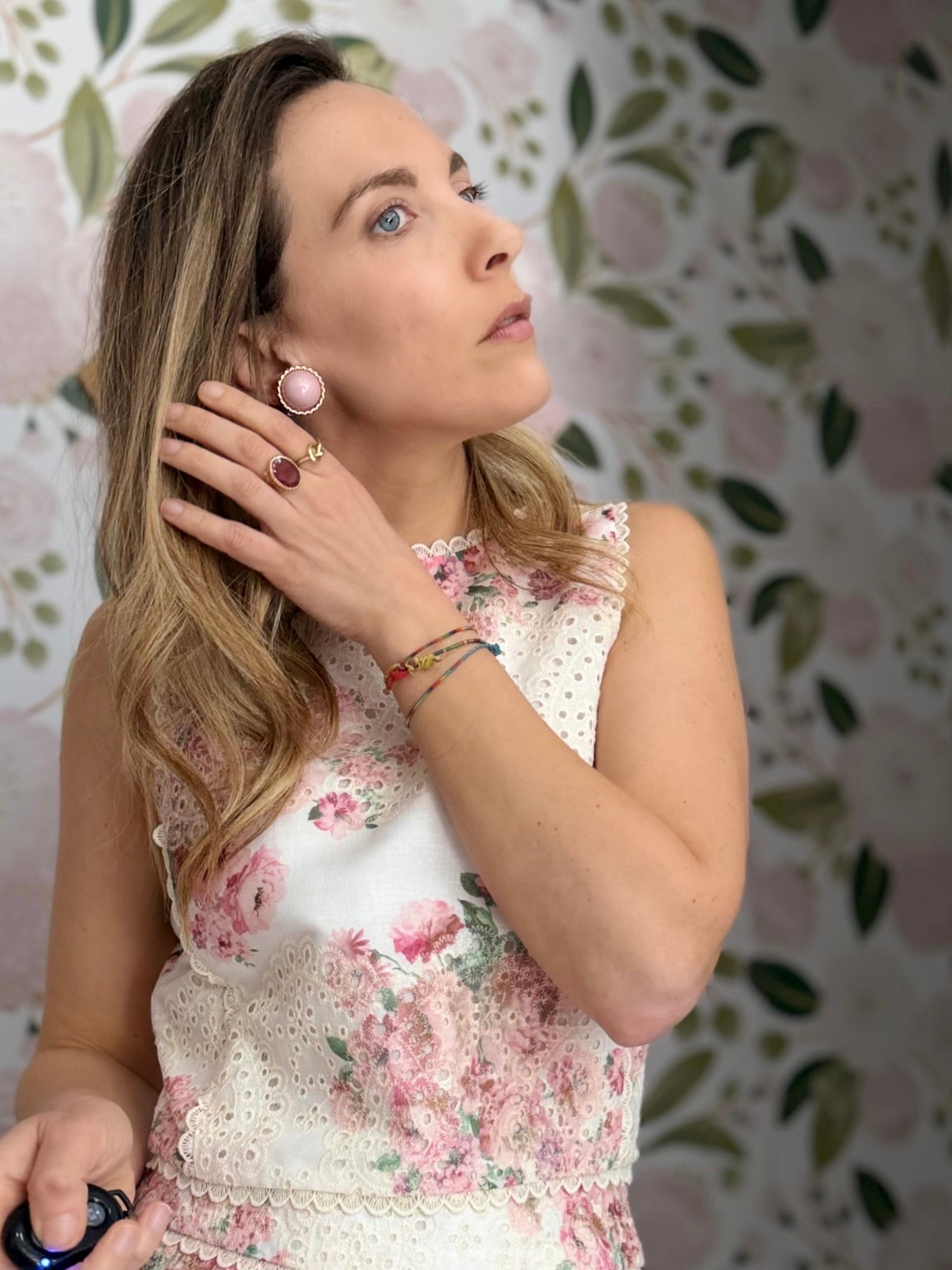 ORECCHINI VIVIAN A LOBO IN RESINA ROSA NALI - Fanatica Boutique