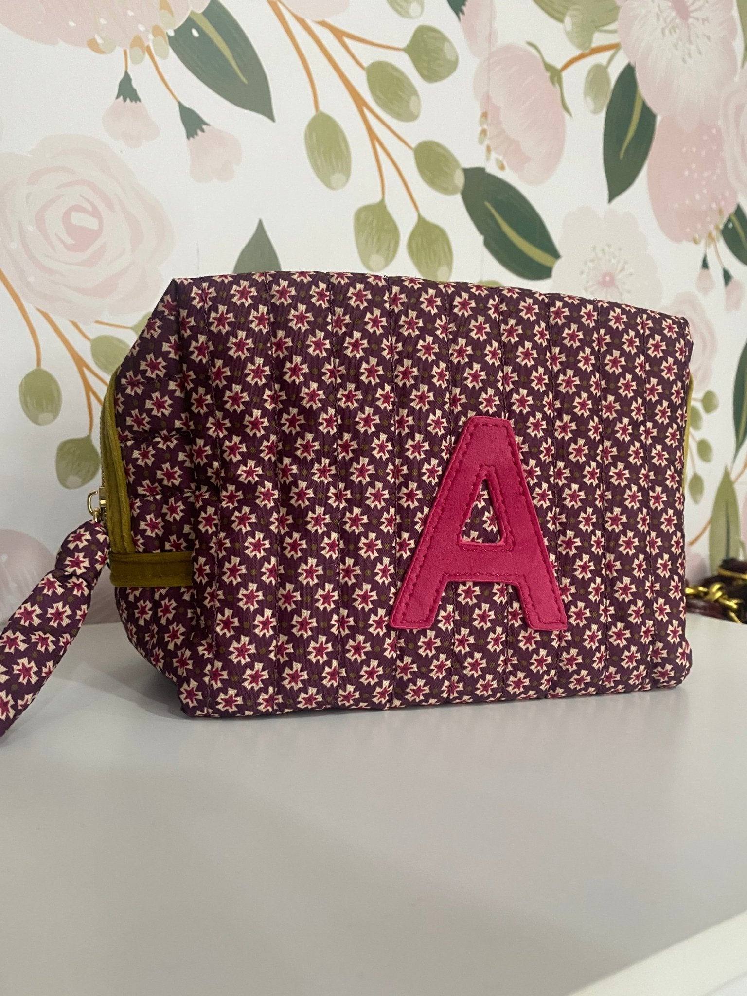 POUCH LETTERA A VIOLA/OCRA NALI - Fanatica Boutique