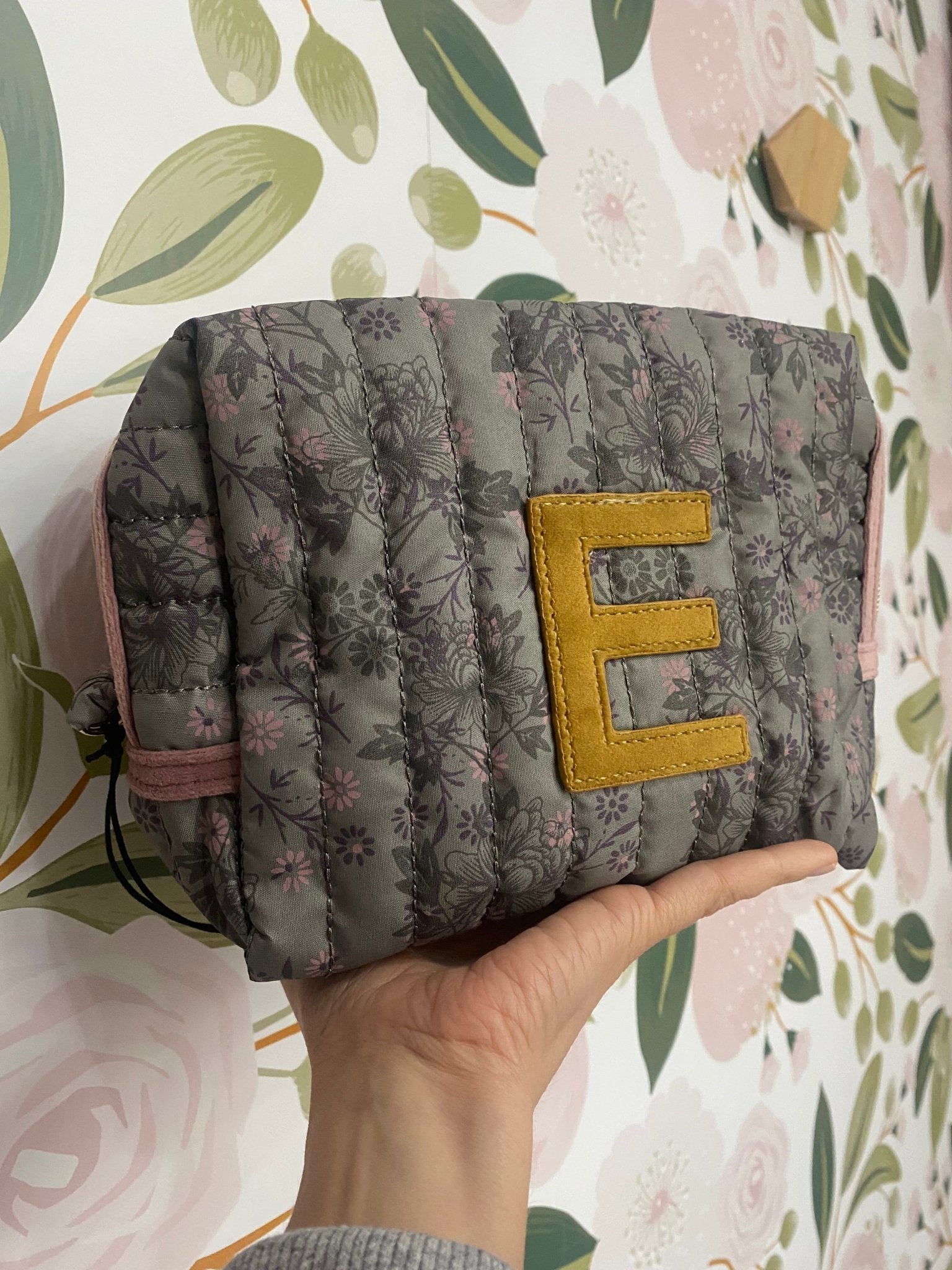 POUCH LETTERA E GRIGIO/ROSA - Fanatica Boutique