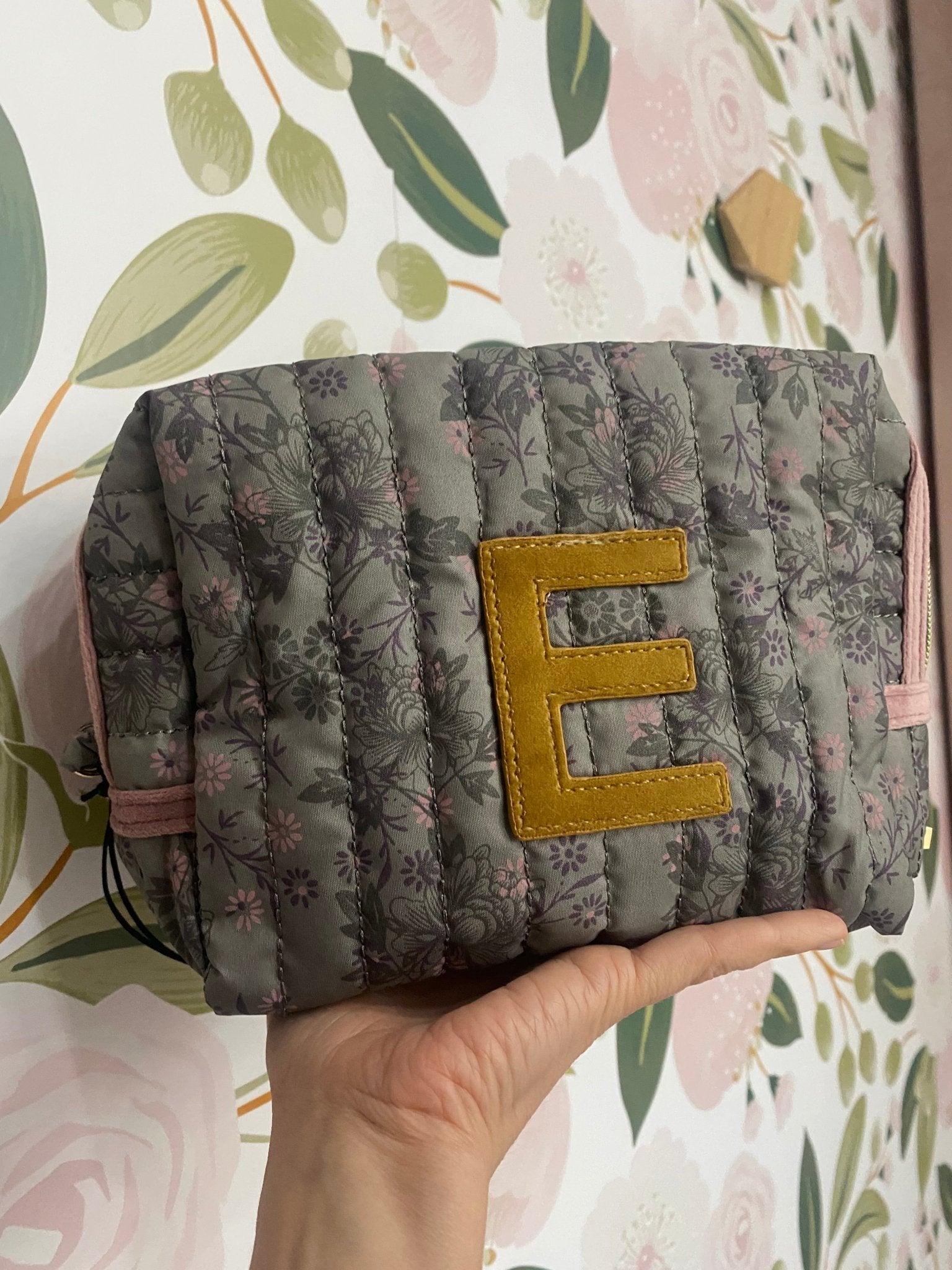 POUCH LETTERA E GRIGIO/ROSA - Fanatica Boutique