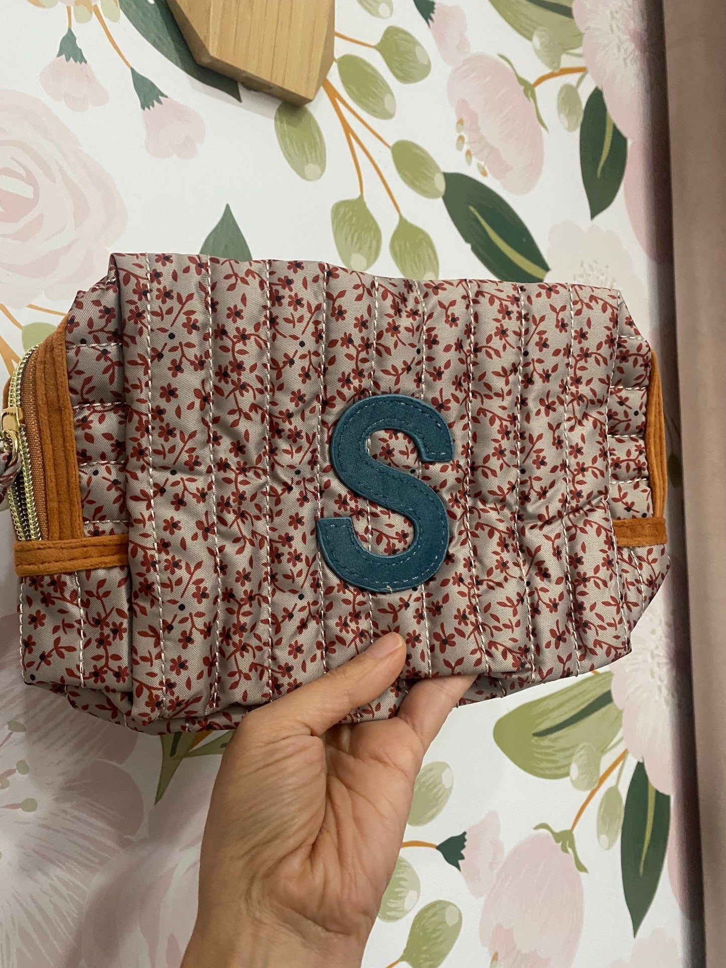 POUCH LETTERA S FANGO/ARANCIO NALI - Fanatica Boutique