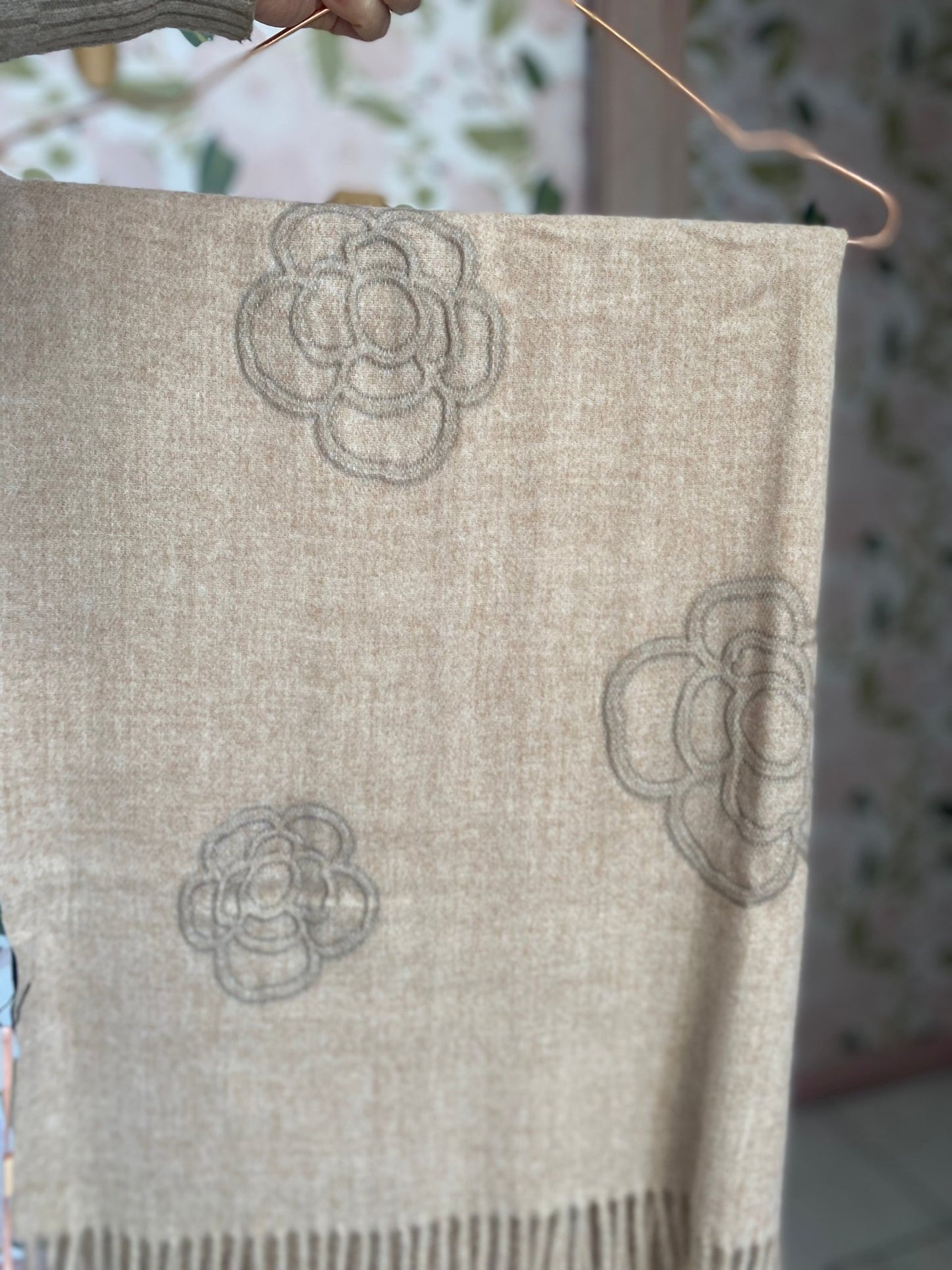 SCIARPA ALESSIA MASSIMO TINTA UNITA FIORI - Fanatica Boutique