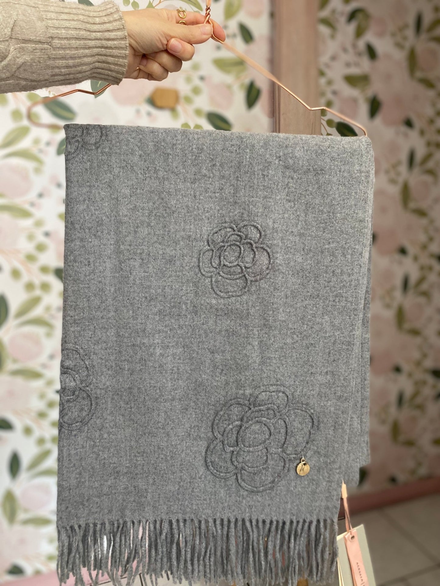 SCIARPA ALESSIA MASSIMO TINTA UNITA FIORI - Fanatica Boutique