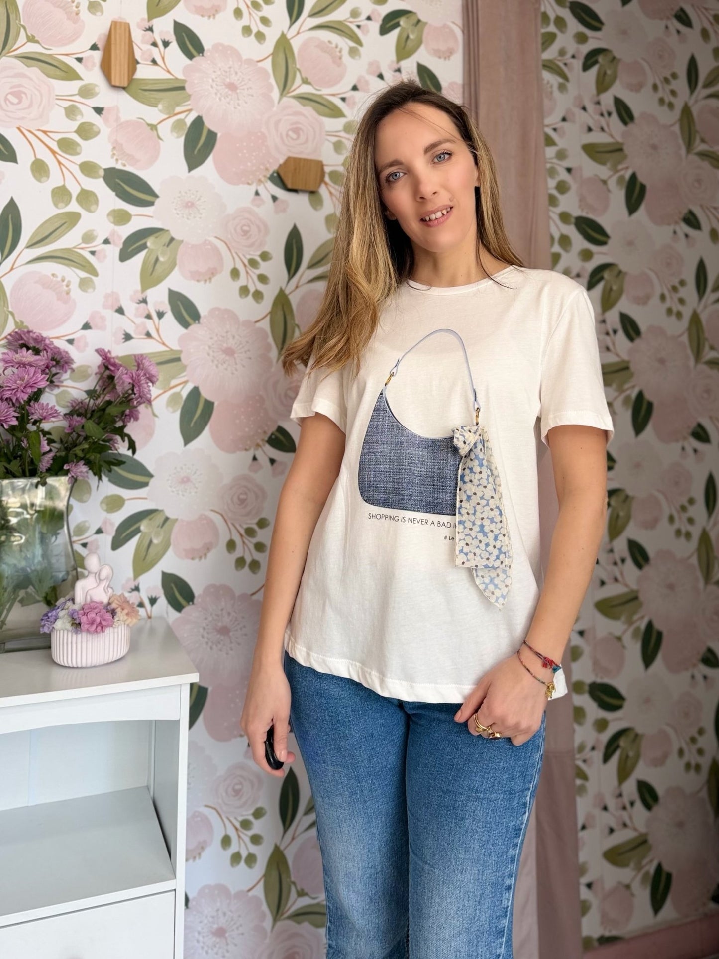 T - SHIRT CON DISEGNO BORSA LE SARTE DEL SOLE - Fanatica Boutique